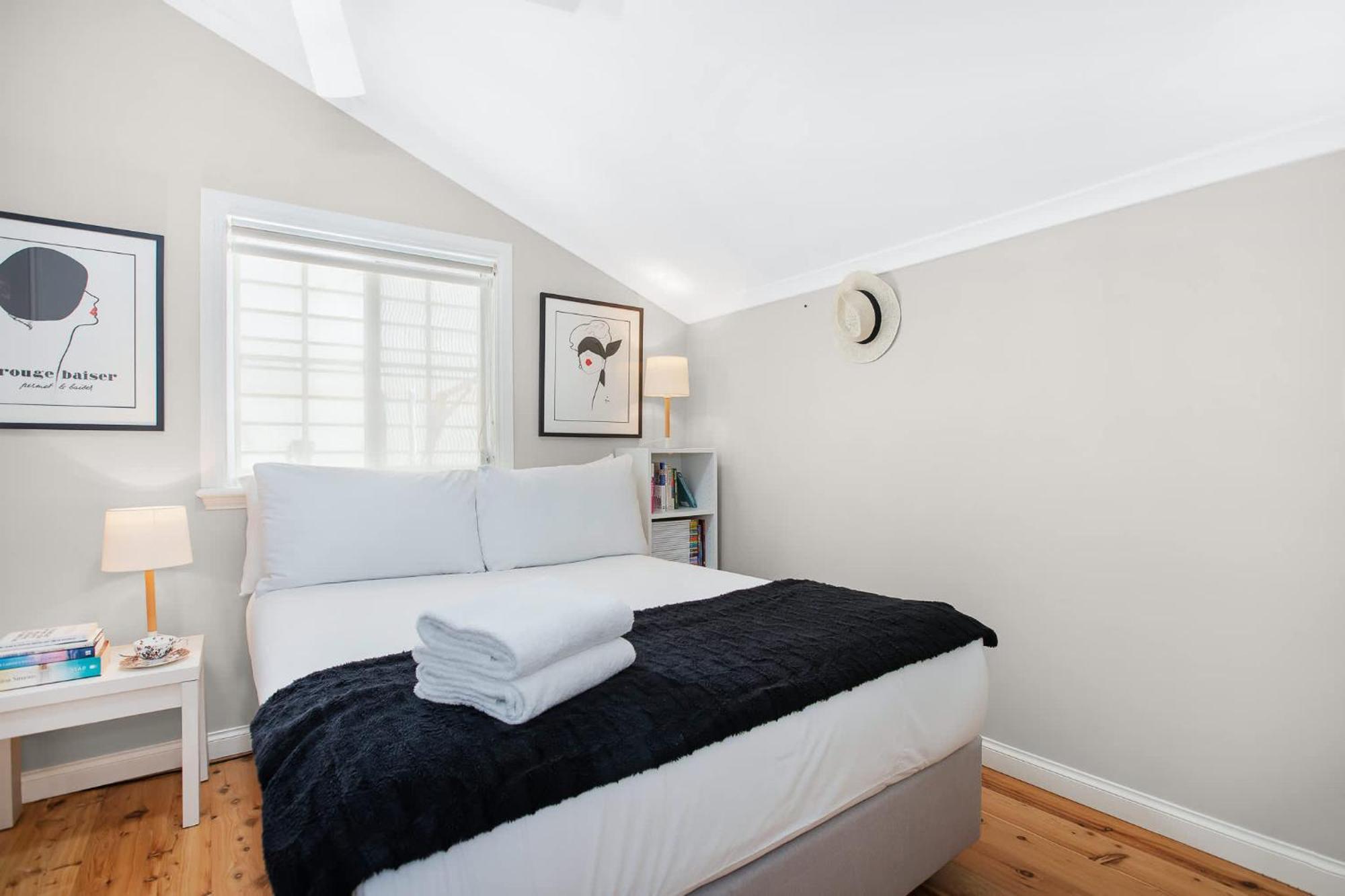 Balmain 2 Bed - New Listing Holiday home