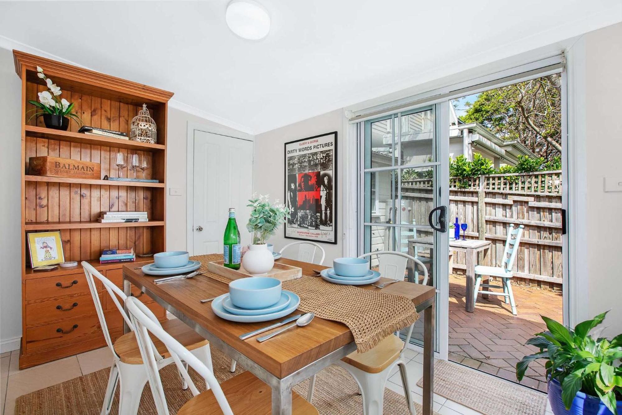 Balmain 2 Bed - New Listing *
